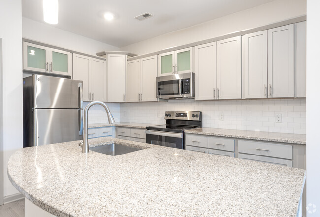 1BR, 1BA - 927SF Commodore - Kitchen - Palisades at Stones Bay