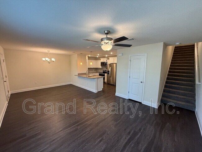 Building Photo - 4423 Village Oak Ln