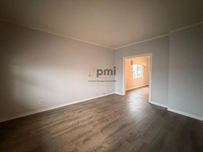 Foto del edificio - 814 Summer St