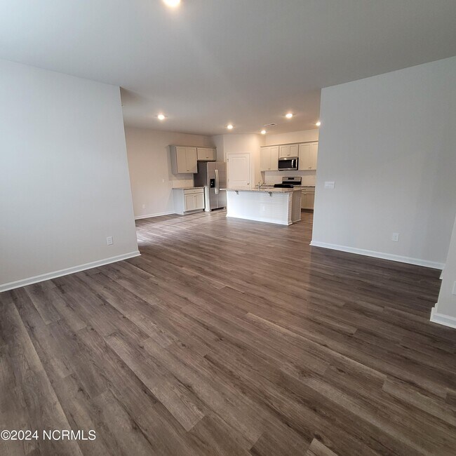 Foto del edificio - 7112 Foxhollow Ln