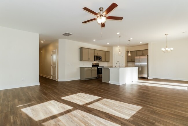 Foto del edificio - Modern 4 Bedroom in Hanahan!