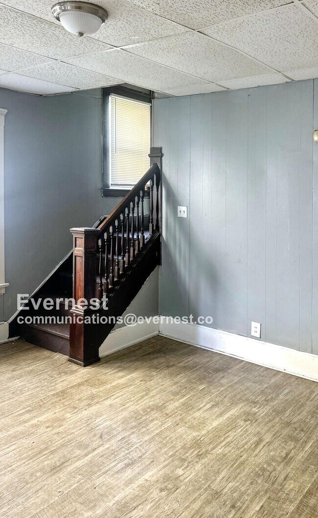 Foto del edificio - 2213 E 82nd St