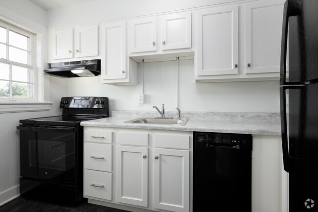 1BR, 1BA - 950SF - Kitchen - Gardens At Grandin - II