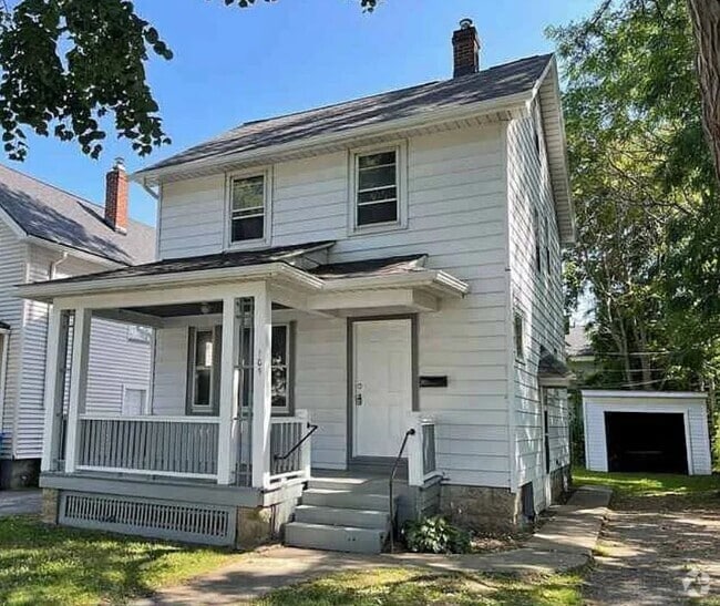 Building Photo - 105 Dickinson St