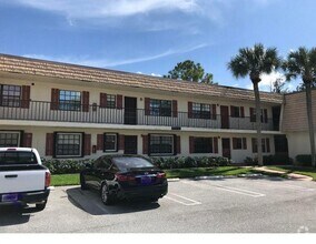 Building Photo - 4725 Oak Terrace Dr