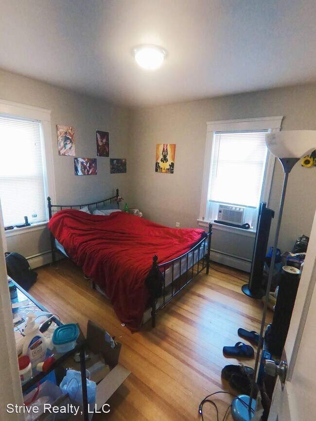 Foto del edificio - 5 br, 2 bath House - 266 Indiana Ave.