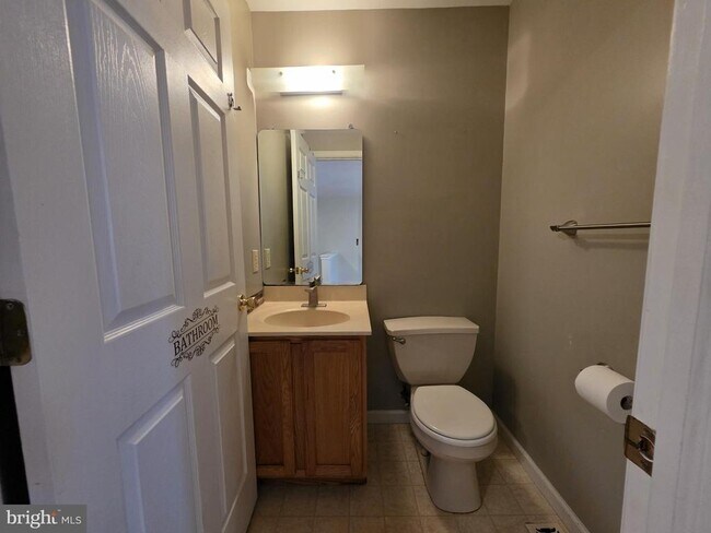 Foto del edificio - 347 Glenn Rose Cir