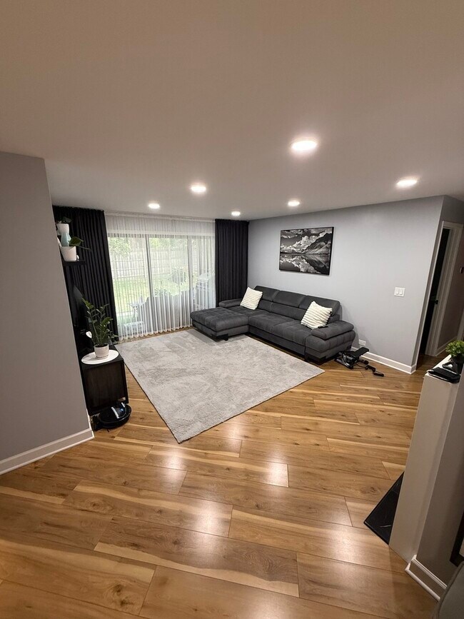 Foto del edificio - 4980 Kimball Hill Dr
