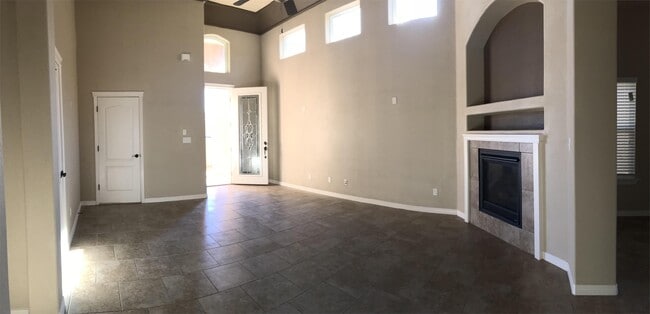 Foto del edificio - 3641 Morgan Bay Pl