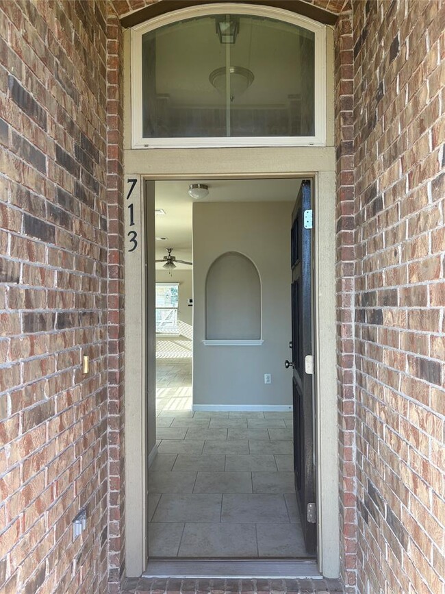 Foto del edificio - 713 Winnsboro Cove