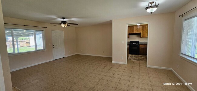 Foto del edificio - Charming Updated Single Story Home is Cent...