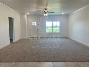 Building Photo - 1801 E Hudson Dr