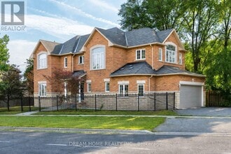 Building Photo - 4083 Ellesmere Rd