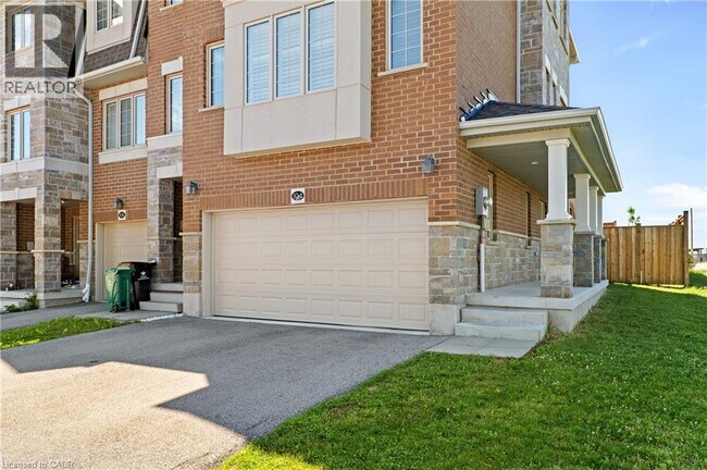 Photo du bâtiment - 104 Monarch Woods Dr