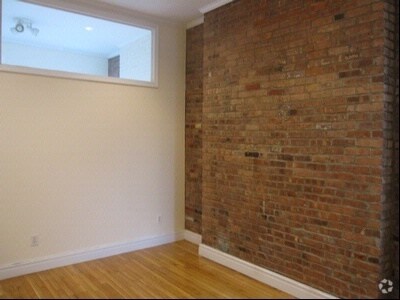 Building Photo - 248 Mott St
