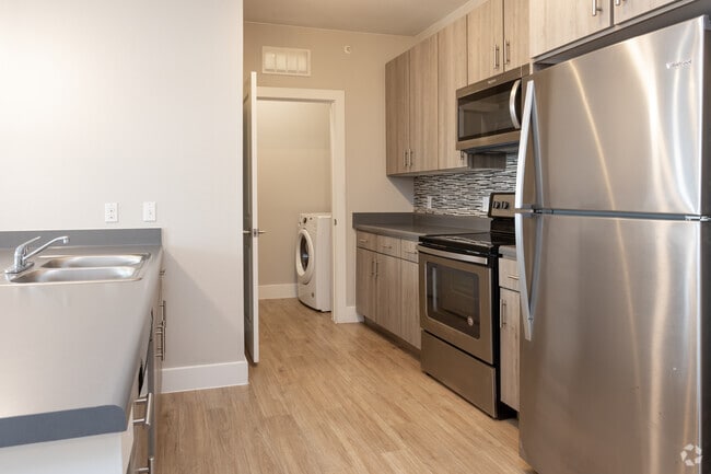 2BR, 2BA - 1149SF - The Studio at ThinkEast