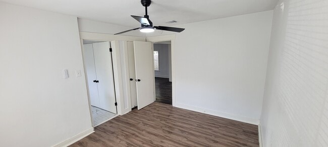 Building Photo - 4208 Delhi St