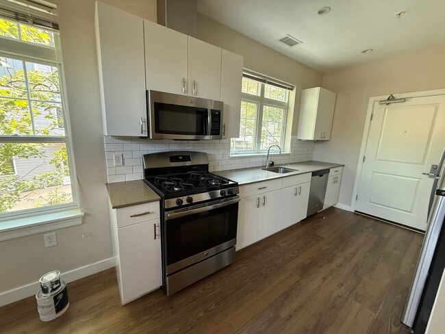 Photo - 11 Alder St Apartment