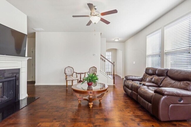Foto del edificio - 3515 Brockenhurst Dr