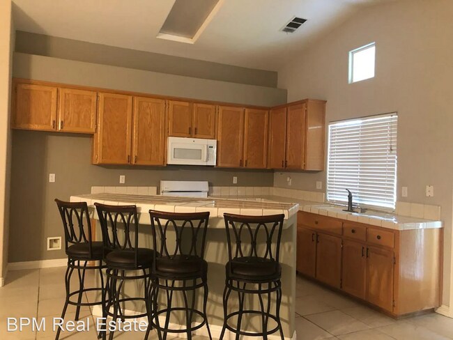Building Photo - 4 br, 2 bath House - 4500 Spruce Mountain Way