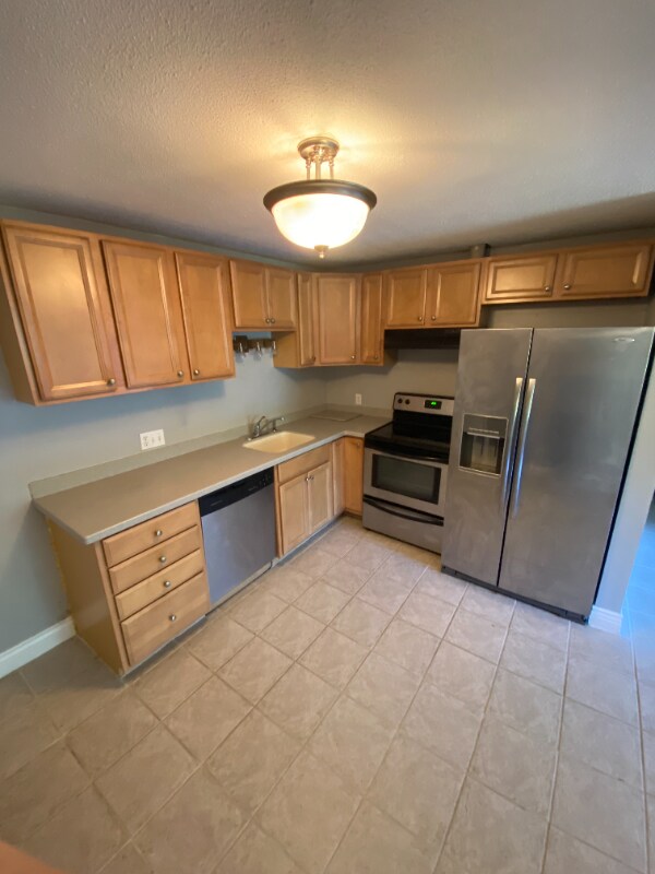 Foto del edificio - 5 Turnpike Rd