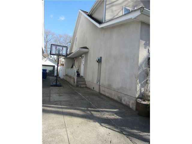 Building Photo - 96-24 72nd Rd