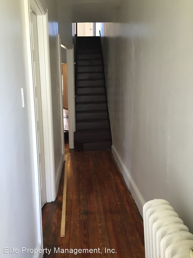 Foto del edificio - 4 br, 1 bath House - 27 N. Sherman St.