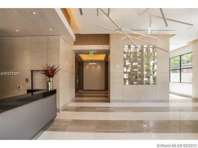 Foto del edificio - 999 SW 1st Ave