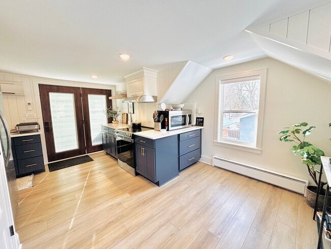 Building Photo - 7713 Knoll St