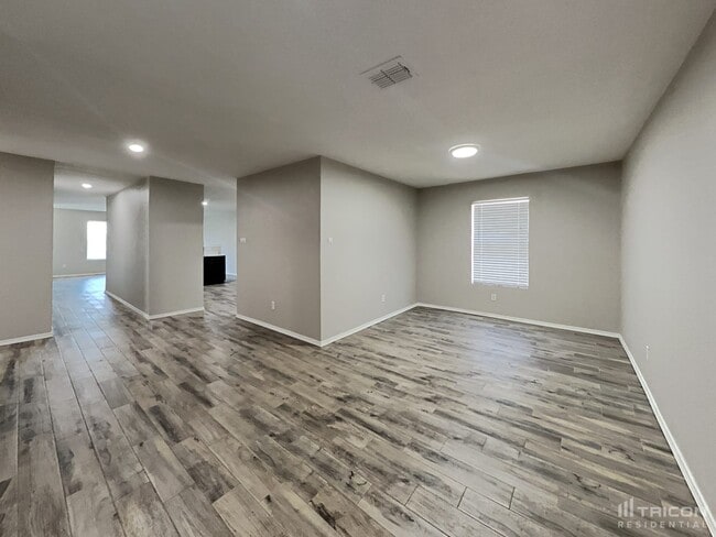 Building Photo - 12126 Shine Ave