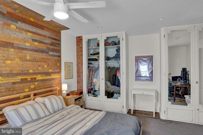 Building Photo - 1201 Penn Ave