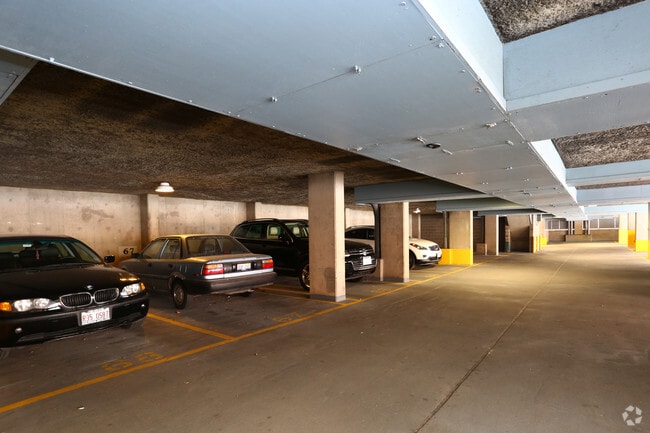 Interior Photo - 1500 Chicago Ave