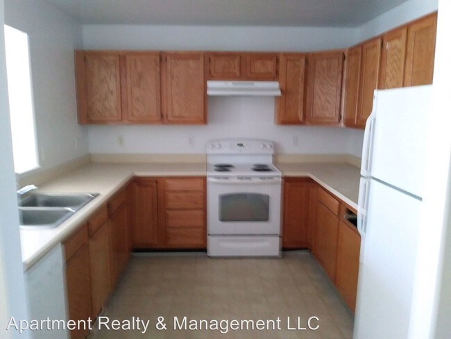 Building Photo - 5689 Cooley Village Dr