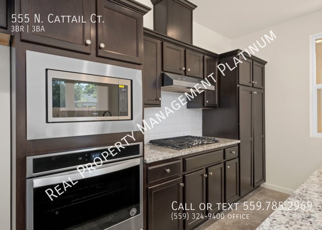 Building Photo - $1,995 Solar, Gated Community 3 Bedrooms, ...