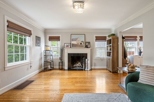 Foto del edificio - Charming St. Matthews Ranch