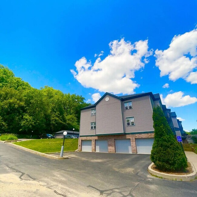 Interior Photo - The Terrace at Cedar Glen: Fully Equipped 1–2 BR | 1 Bath | Cross Plains, WI Apartments for Rent ...