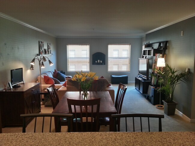 Photo - 1417 Queen Anne Ave N Apartment