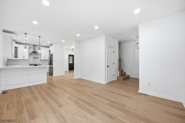 Foto del edificio - 40 Edgewood Rd