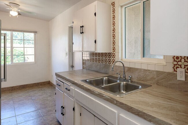 Building Photo - Large Otay Valley Home For Rent!