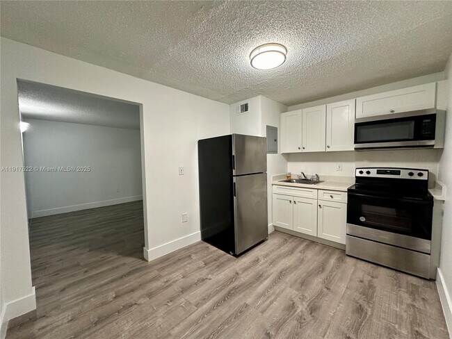 Foto del edificio - 529 SW 4th St