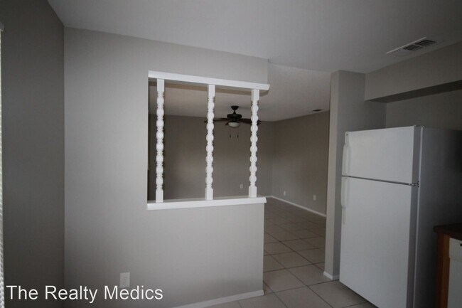 Foto del edificio - 2 br, 2 bath House - 5500 Charleston St.