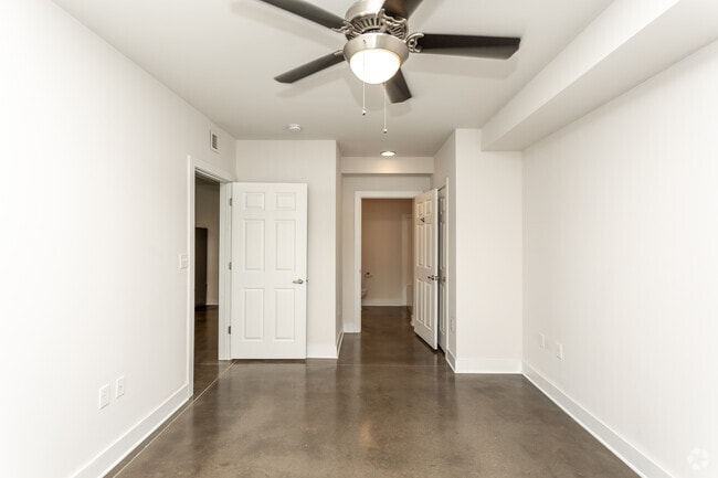 1BR, 1BA - 620 SF - Vue on 5th