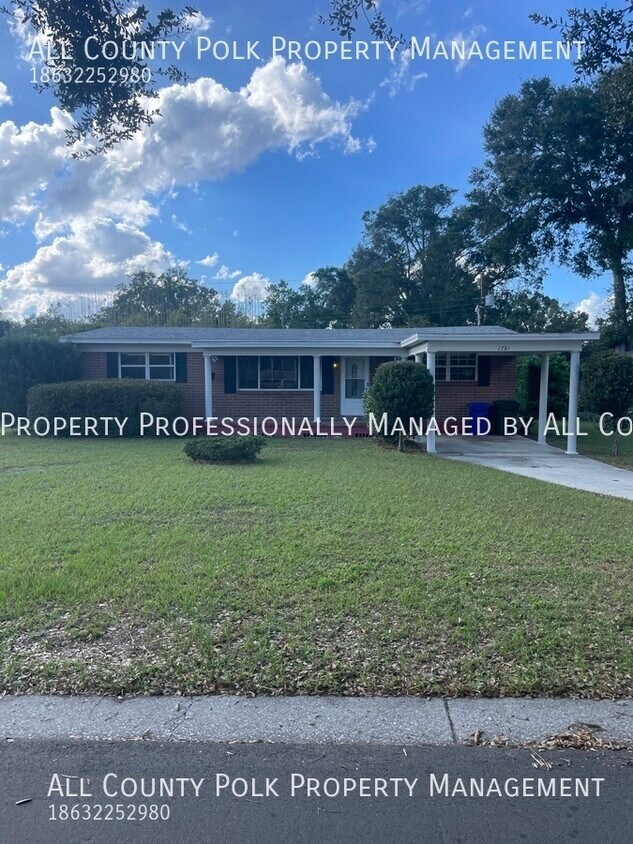 Fabulous 4 Bedroom 2 Bath Home in Lakeland! House Rental in Lakeland