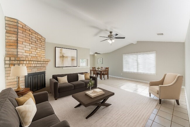 Foto del edificio - 15914 Timber Valley Dr