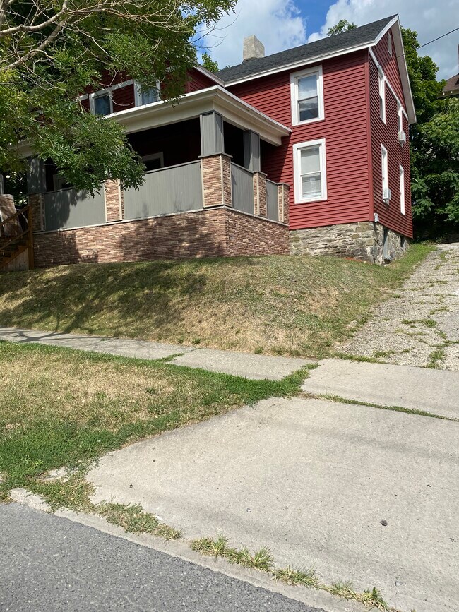 Foto del edificio - 233 Linden Ave
