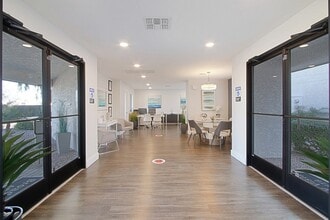 Building Photo - Broadway Vista