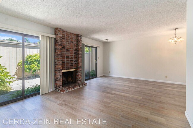 Foto del edificio - 3 br, 2.5 bath House - 3153 Santa Cruz Lan...
