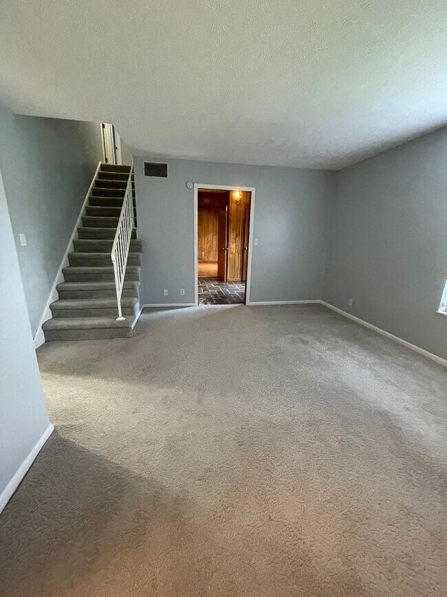 Living Room - 10516 Pinedale Dr