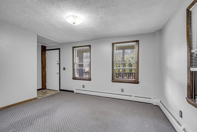 Building Photo - 87 Graniteville Rd