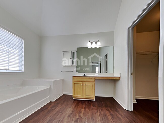 Building Photo - 127 Dunnell Road